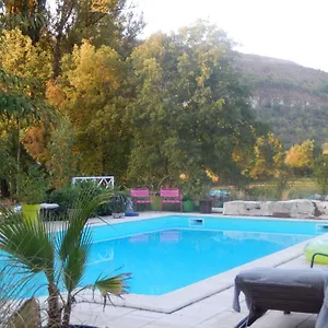 https://les-chambres-de-marianne-sauliac-sur-cele.midi-pyreneeshotels.com