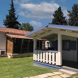 https://la-lavande-camaret-sur-aigues.fr-provencehotel.com