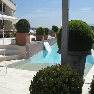 https://villa-blanche-marseille.fr-provencehotel.com